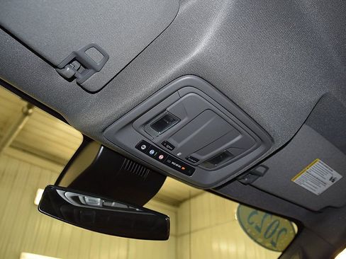 Used 2023 Chevrolet Silverado 1500 LT image 24