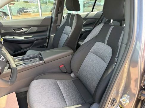 New 2026 Nissan Sentra SV FWD image 9