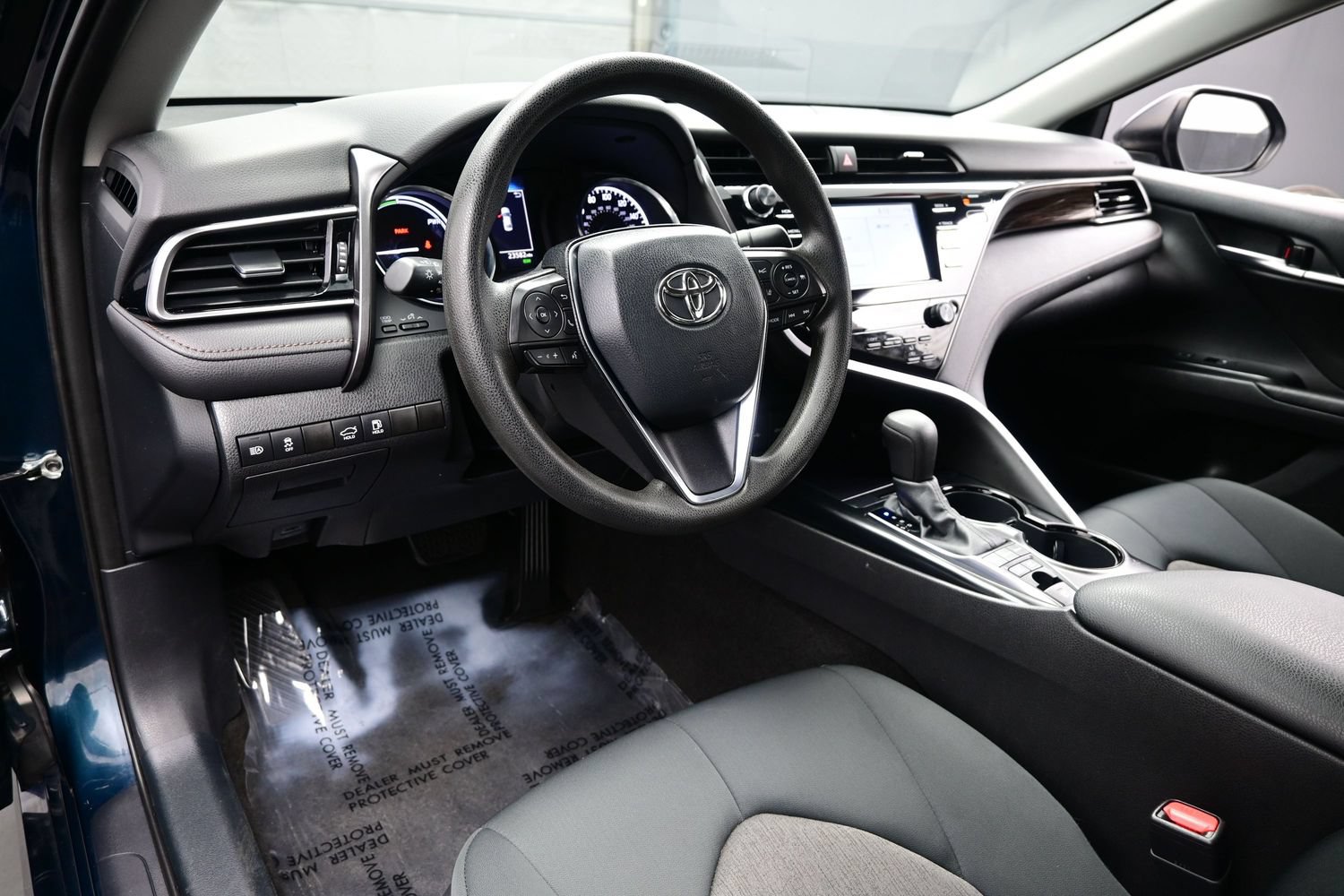 Used 2020 Toyota Camry LE w/ Fleet Convenience Package FWD image 13