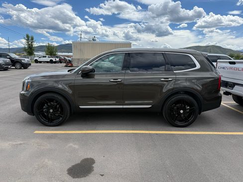 Used 2024 Kia Telluride S w/ S Sunroof Package AWD/4WD image 3