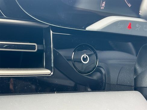 Used 2025 Porsche Taycan Turbo image 27