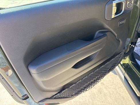 Used 2022 Jeep Wrangler Willys image 19