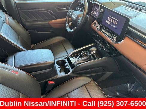 Used 2024 GMC Canyon AT4 w/ AT4 Premium Package AWD/4WD image 19