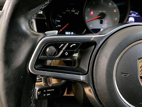 Used 2017 Porsche Macan S image 17