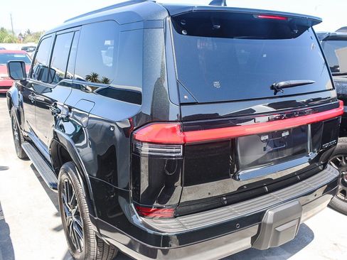 Used 2025 Lexus GX 550 w/ Cold Area Package AWD/4WD image 13