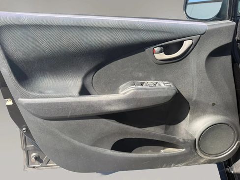 Used 2011 Honda Fit Sport image 9