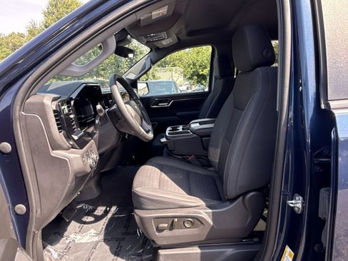 Used 2023 Chevrolet Silverado 1500 LT AWD/4WD image 13