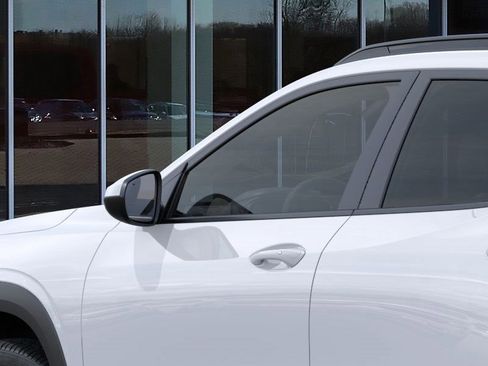 New 2026 Chevrolet Trax LT w/ Driver Confidence Package image 12