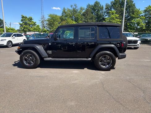 Used 2019 Jeep Wrangler Unlimited Sport S AWD/4WD image 2