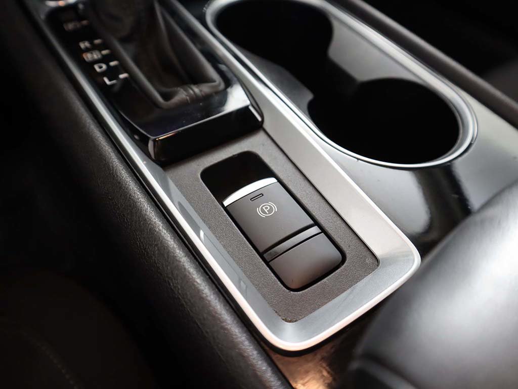 Used 2024 Nissan Altima 2.5 SV AWD/4WD image 44