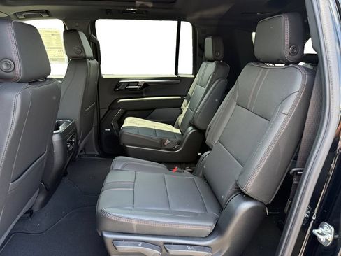 New 2026 Chevrolet Suburban RST w/ Advanced Technology Package AWD/4WD image 22