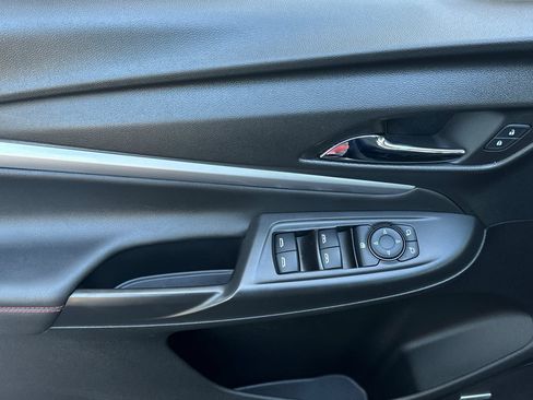 Used 2023 Chevrolet Bolt EUV Premier w/ Sun & Sound Package FWD image 11