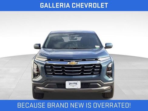 Used 2025 Chevrolet Equinox LT w/ Safety and Technology Package FWD image 3