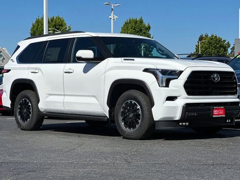 New 2026 Toyota Sequoia SR5 AWD/4WD image 10