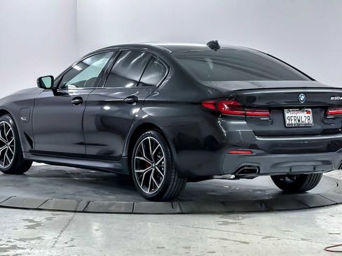 Used 2023 BMW 530e w/ Executive Package image 6