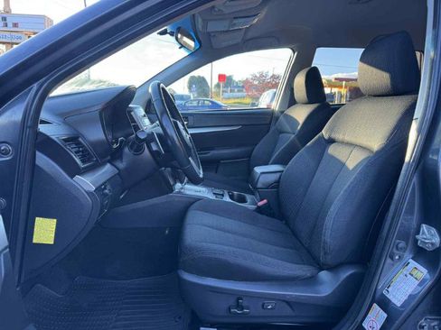 Used 2010 Subaru Outback 2.5i Premium image 10