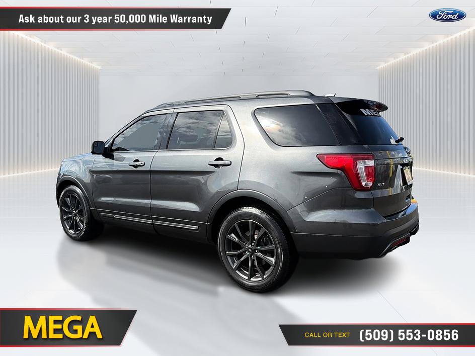 Used 2017 Ford Explorer XLT w/ XLT Appearance Package AWD/4WD image 9