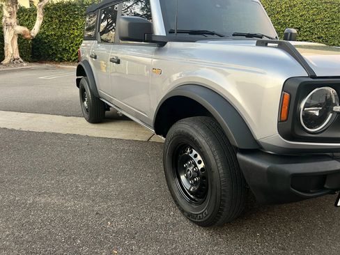 Used 2021 Ford Bronco 4-Door image 3