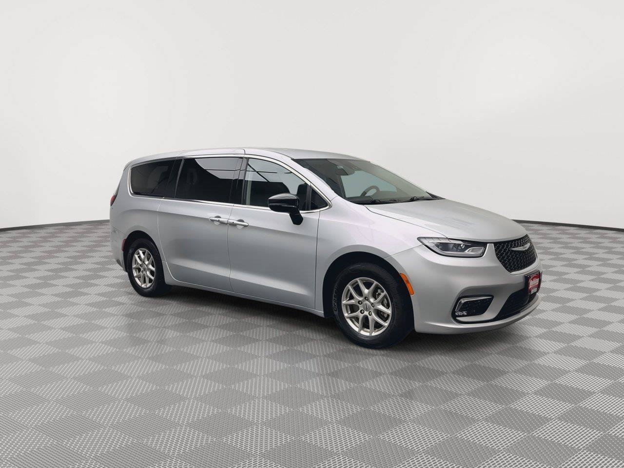 Used 2024 Chrysler Pacifica Touring-L FWD image 33