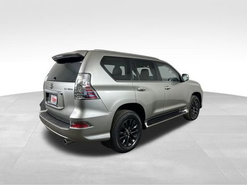 Used 2023 Lexus GX 460 Premium w/ Premium Package image 7