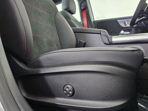 New 2026 Mercedes-Benz GLA 35 AMG 4MATIC image 18
