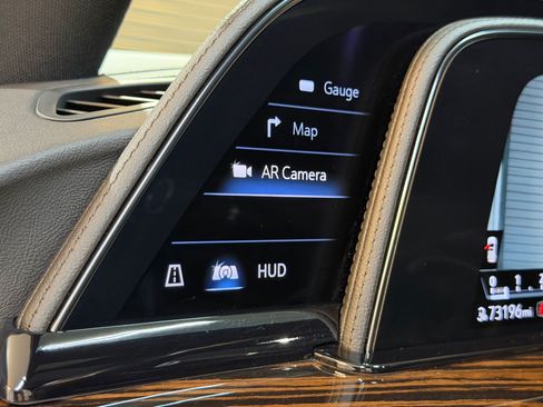 Used 2022 Cadillac Escalade ESV Premium Luxury RWD image 21