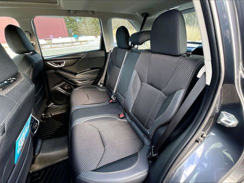 Used 2023 Subaru Forester Premium image 22