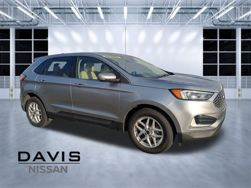 Used 2023 Ford Edge SEL image 1