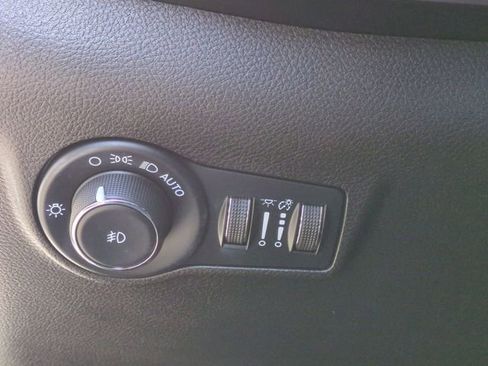 Certified 2022 Jeep Compass Latitude w/ Sun and Sound Group image 15