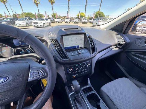 Used 2018 Ford Escape SE w/ SE Sync 3 Package AWD/4WD image 26