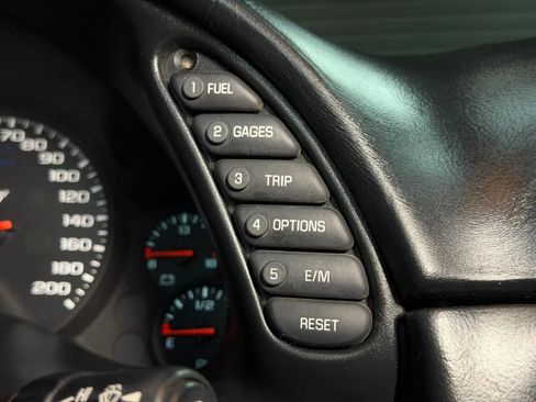 Used 2000 Chevrolet Corvette Coupe w/ Memory Pkg RWD image 23