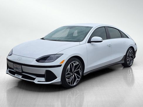 Used 2023 Hyundai Ioniq 6 SEL RWD image 3