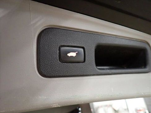 Used 2011 Honda Pilot Touring image 9