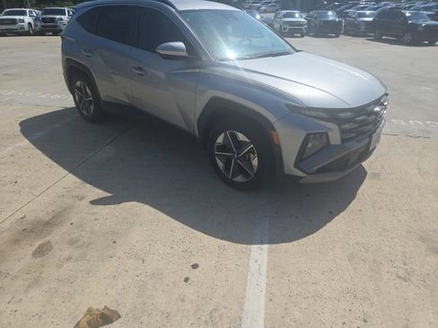 Used 2025 Hyundai Tucson SEL FWD image 16