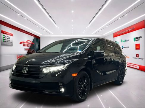 Used 2023 Honda Odyssey Sport image 4