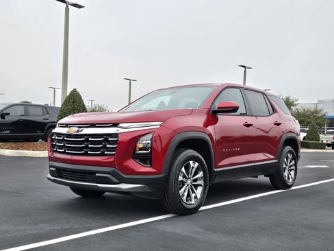 New 2026 Chevrolet Equinox LT image 2