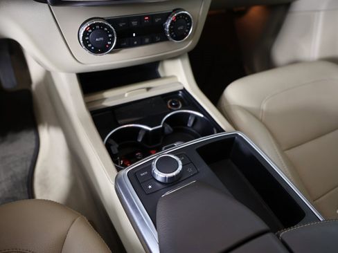 Used 2014 Mercedes-Benz ML 350 4MATIC image 22