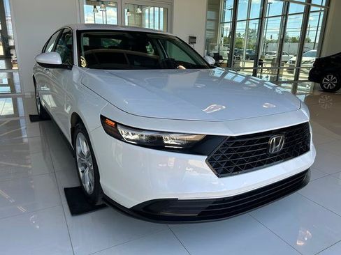 Used 2023 Honda Accord LX image 5