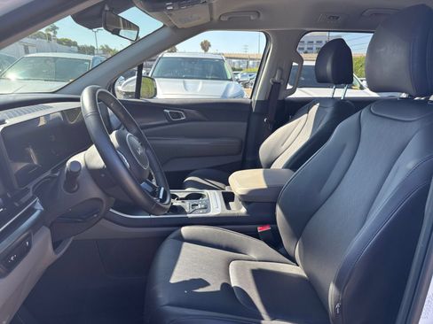 Used 2026 Kia Carnival FWD image 29
