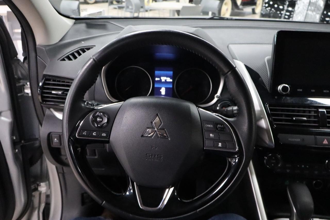Used 2024 Mitsubishi Eclipse Cross SE AWD/4WD image 14