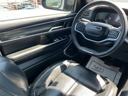 Used 2022 Jeep Wagoneer Series I image 11