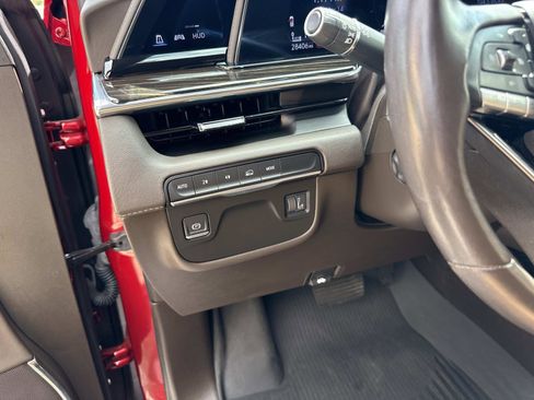 Certified 2023 Cadillac Escalade Premium Luxury AWD/4WD image 30