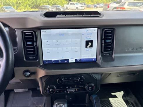 Used 2024 Ford Bronco Wildtrak AWD/4WD image 19