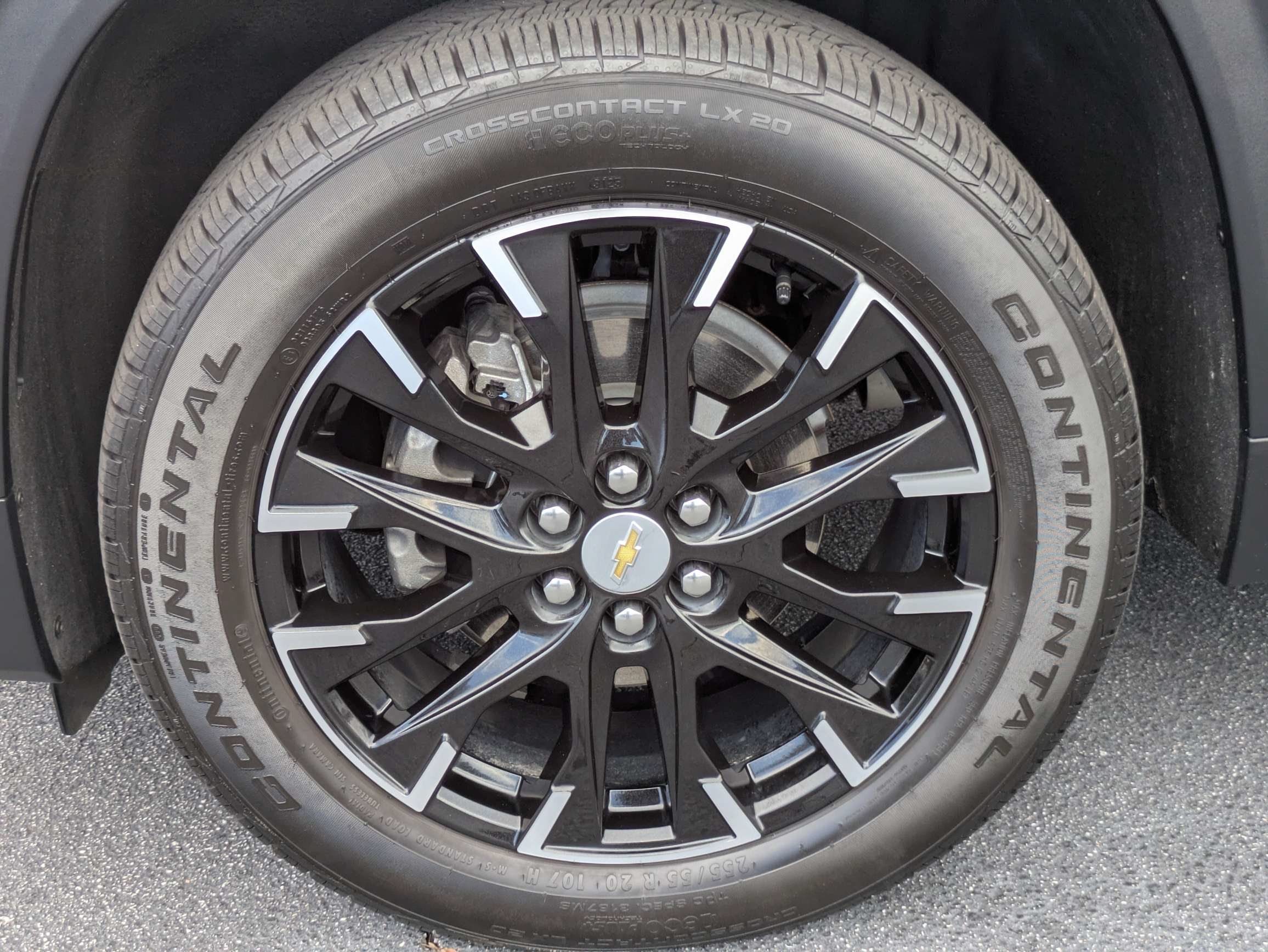 Used 2026 Chevrolet Traverse LT w/ Sun and Wheel Package FWD image 33