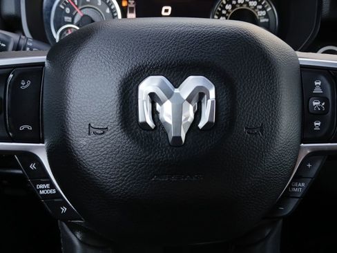 Used 2025 RAM 1500 Big Horn AWD/4WD image 5