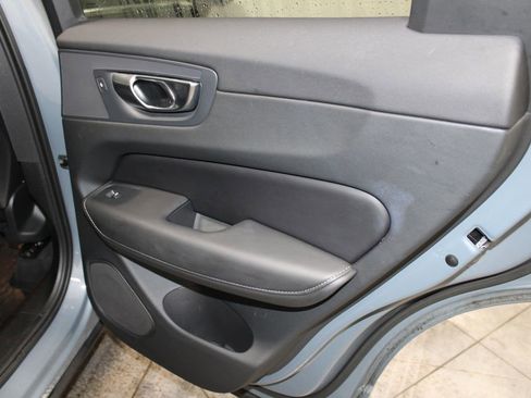 Used 2023 Volvo XC60 B6 Ultimate image 28