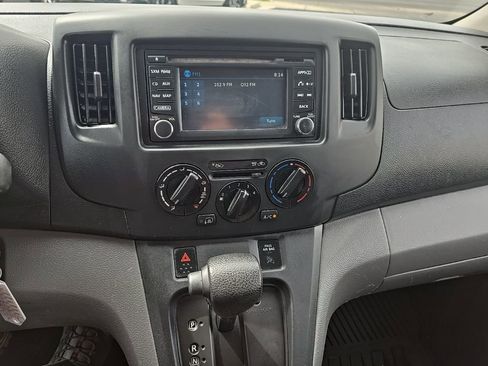 Used 2015 Nissan NV200 SV w/ Technology Package image 19