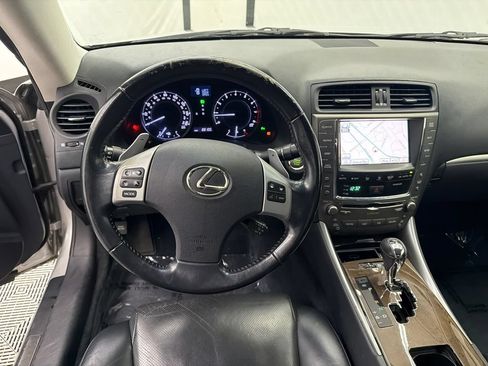 Used 2011 Lexus IS 350C w/ Luxury Pkg RWD image 18