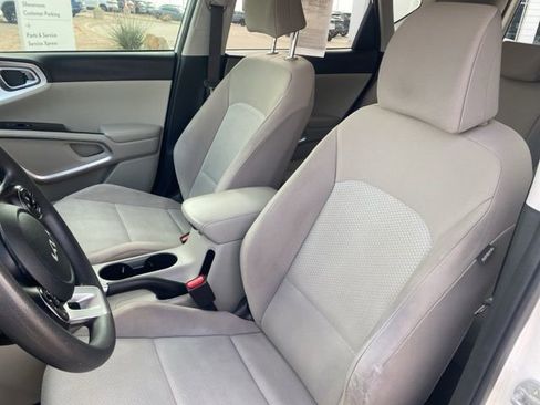 Used 2022 Kia Soul LX w/ Technology Package FWD image 24