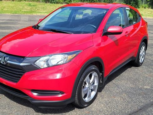 Used 2018 Honda HR-V LX image 3